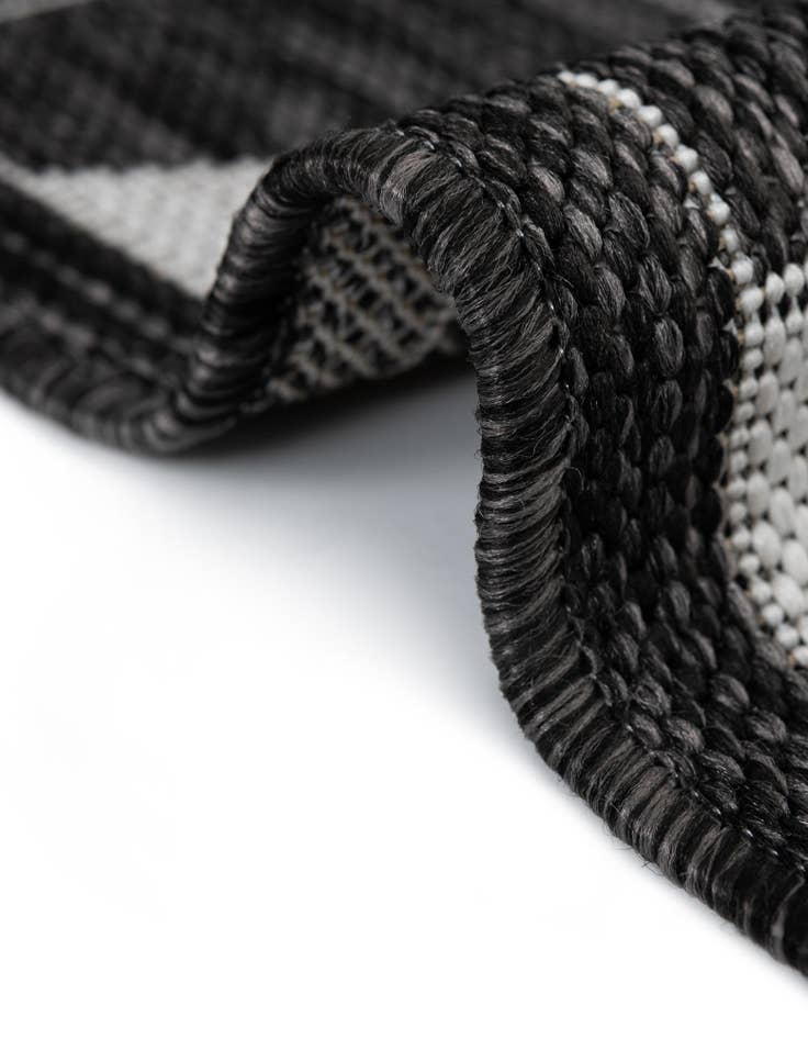 Detail image of  13' x 13'  Washable Modern Indoor / Outdoor Round Rug