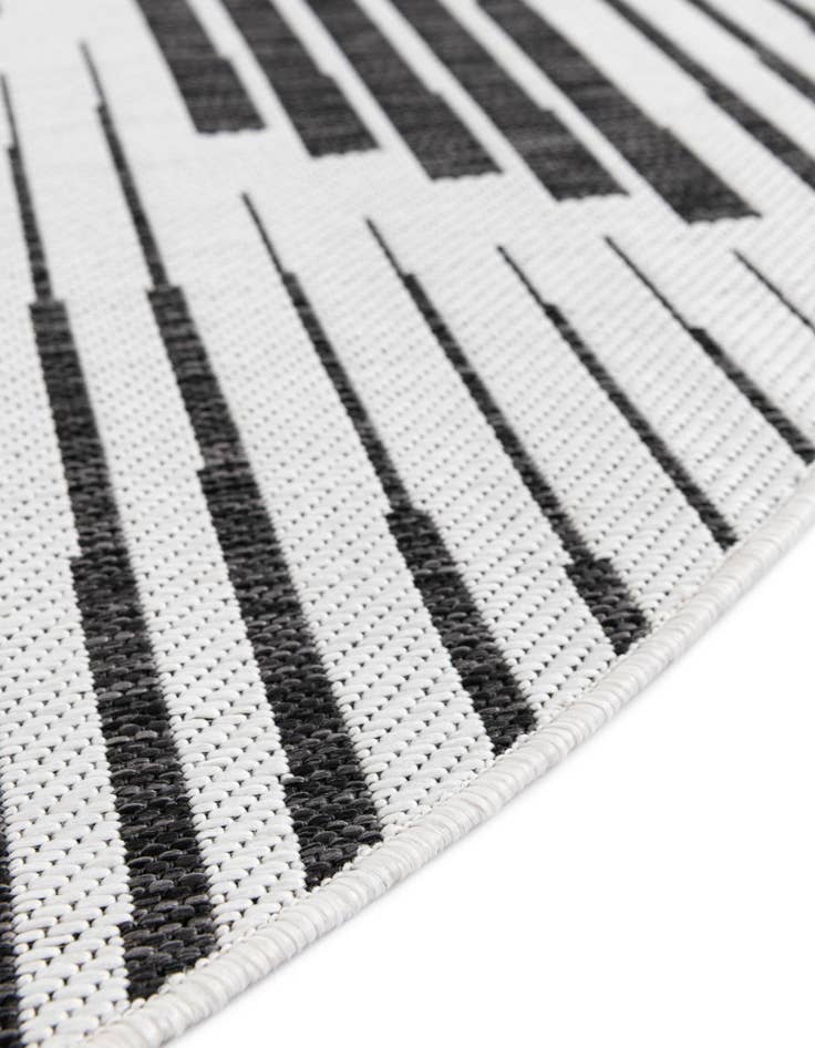 Detail image of  13' x 13'  Washable Modern Indoor / Outdoor Round Rug