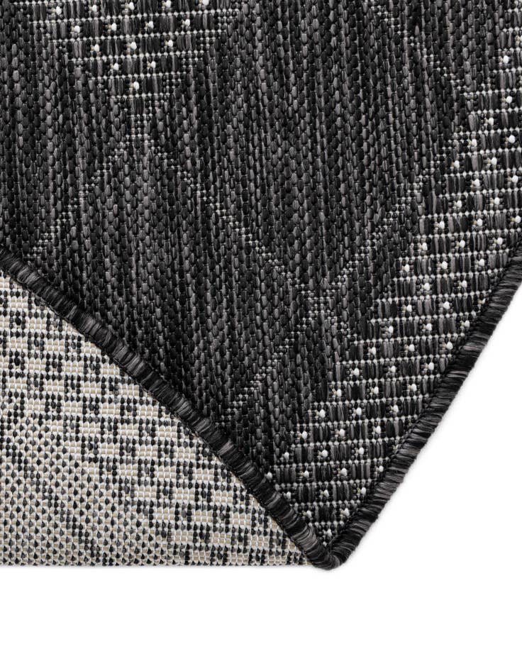 Detail image of  4' x 4'  Washable Modern Indoor / Outdoor Round Rug