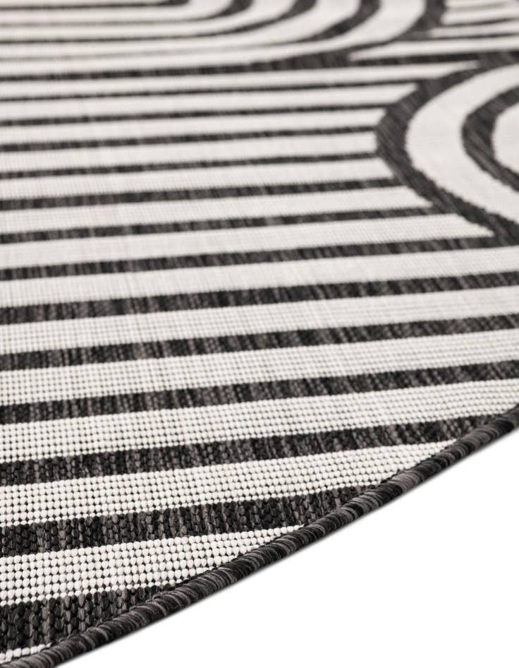 Detail image of  13' x 13'  Washable Modern Indoor / Outdoor Round Rug