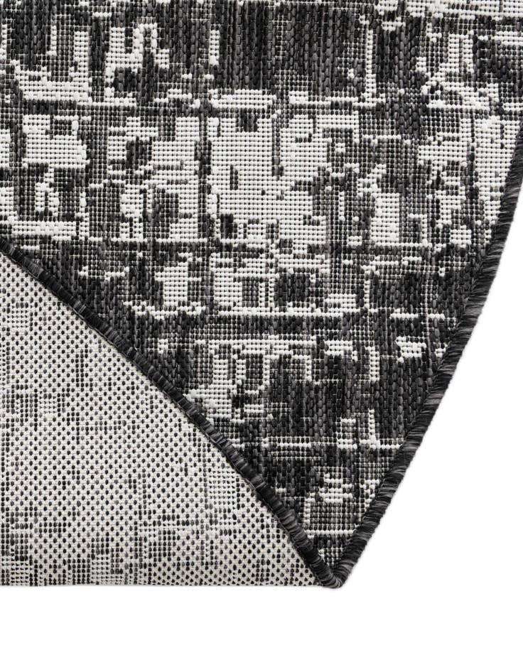 Detail image of  7' 10 x 7' 10  Washable Modern Indoor / Outdoor Round Rug