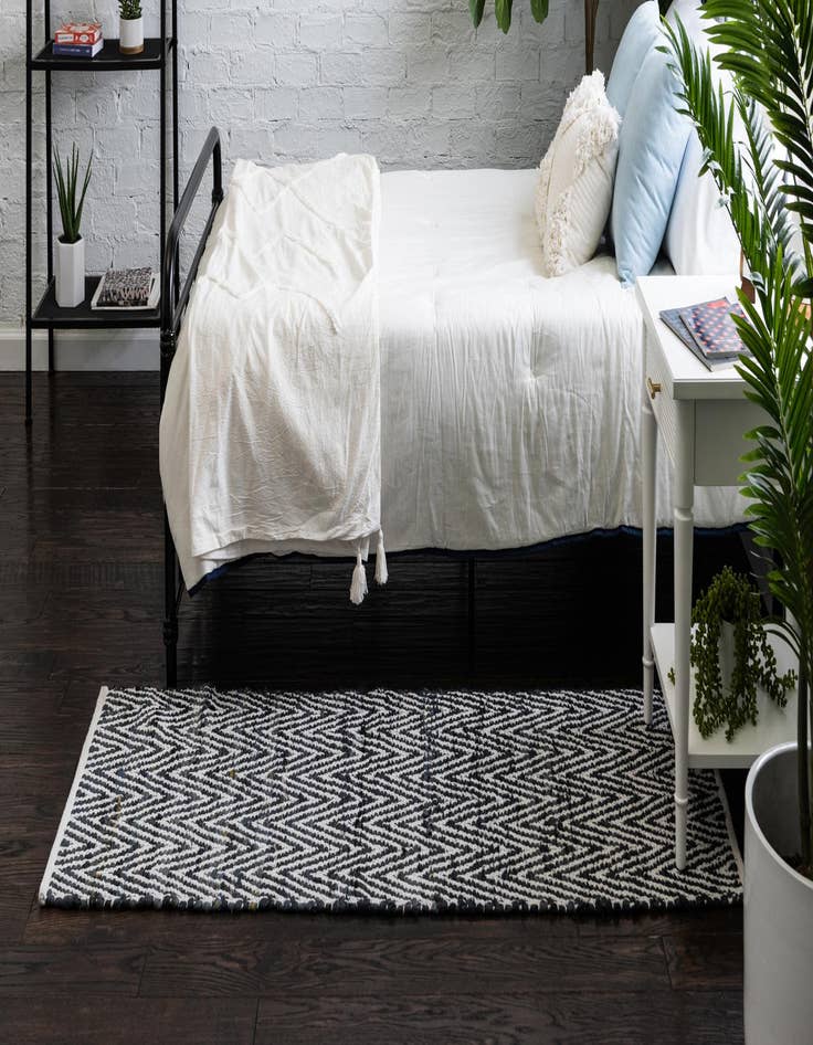 Detail image of  2' 7 x 10'  Hand Woven Chindi Chevron Runner Rug