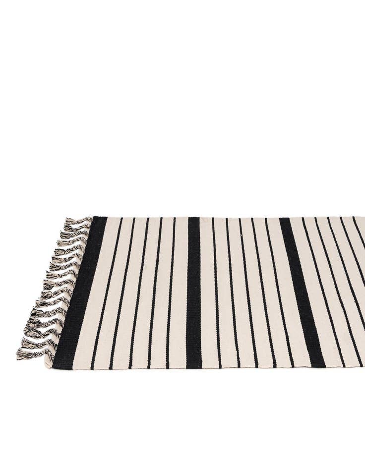 Detail image of  3' 1 x 6' 7  Hand Woven Chindi Cotton Runner Rug