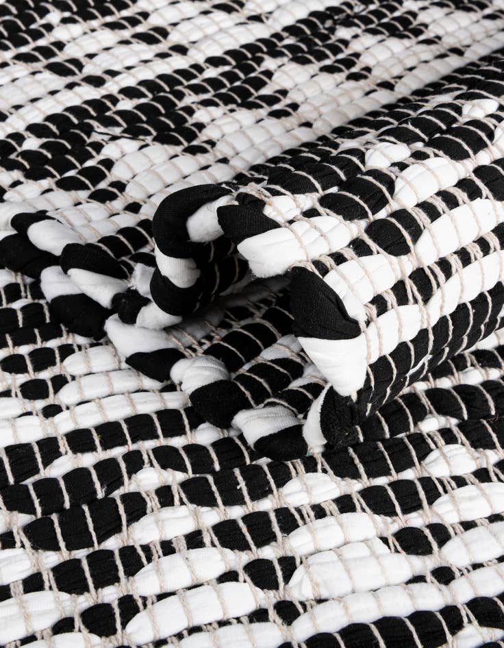 Detail image of  2' 2 x 6' 1  Hand Woven Chindi Jute Runner Rug