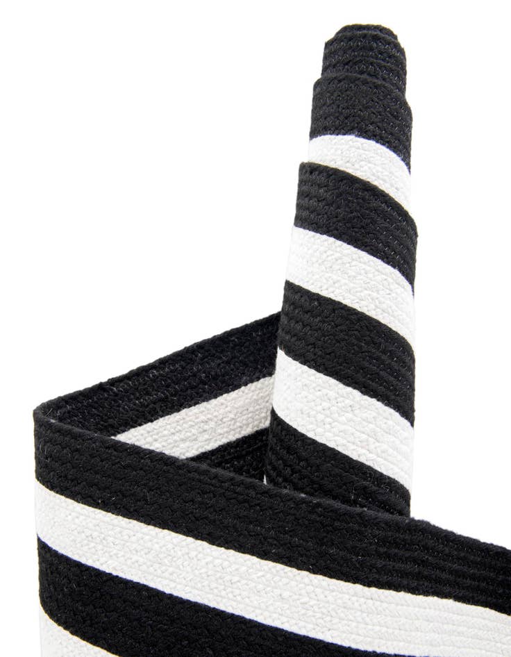 Detail image of  2' x 6' 1  Hand Woven Eco Verse   Washable Indoor / Outdoor Runner Rug