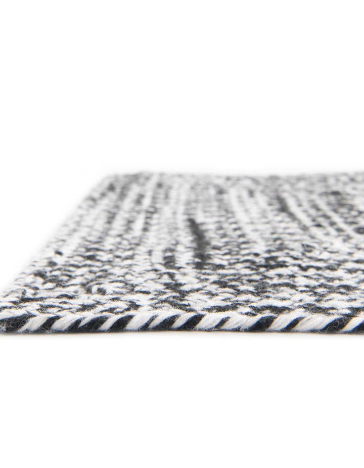 Detail image of  2' x 6' 1  Hand Woven Eco Verse   Washable Indoor / Outdoor Runner Rug