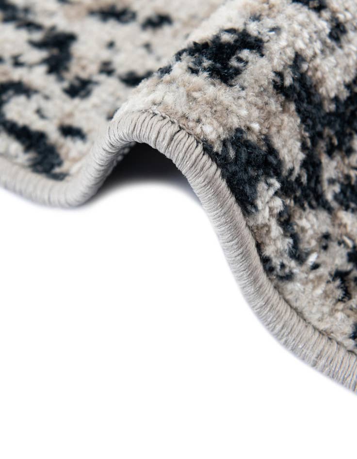 Detail image of  2' x 4' Kamala Washable Runner Rug