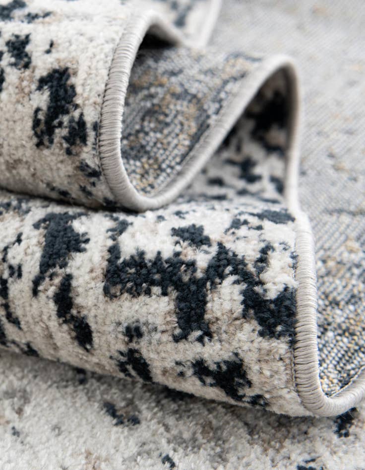 Detail image of  2' x 4' Kamala Washable Runner Rug