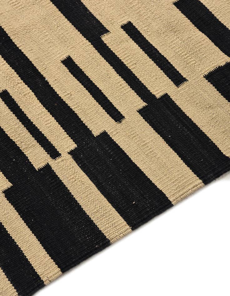 Detail image of  2' 10 x 7' 9  Hand Woven Kilim Modern Wool Runner Rug