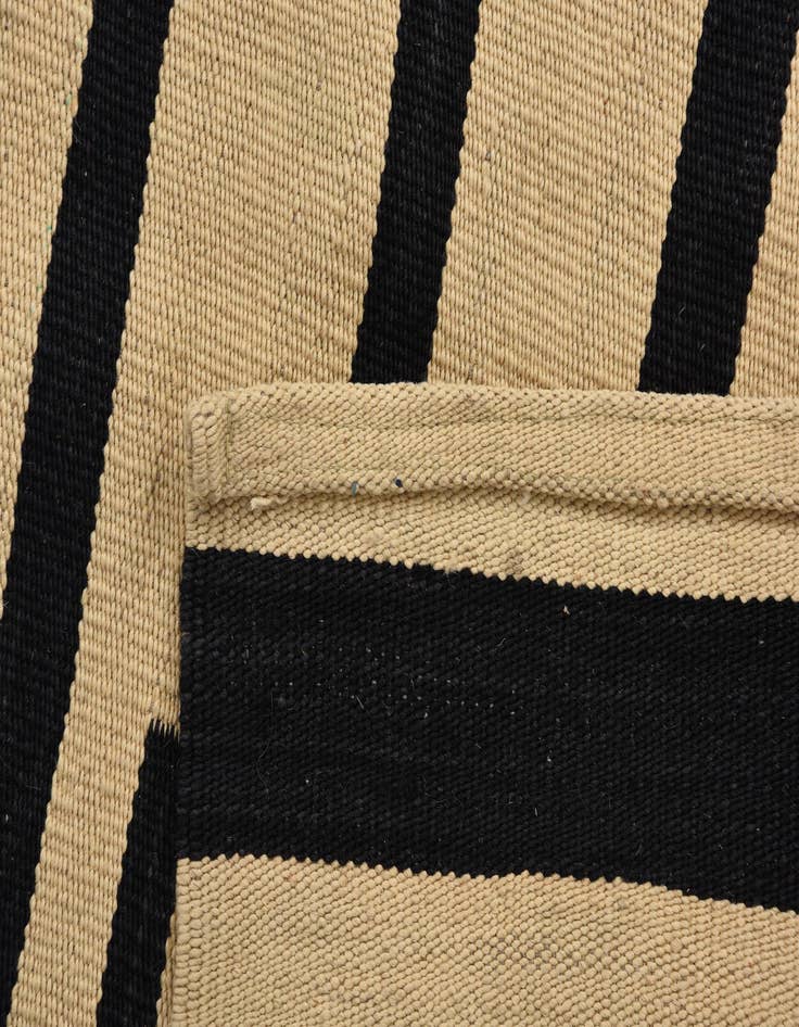 Detail image of  2' 10 x 7' 9  Hand Woven Kilim Modern Wool Runner Rug