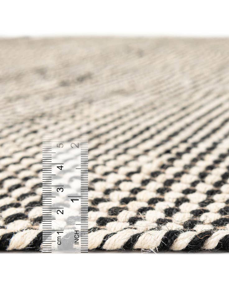 Detail image of  2' 7 x 8'  Hand Woven Laurel Handwoven Jute Runner Rug