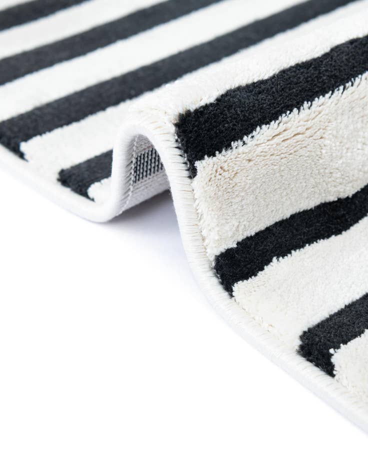 Detail image of  2' x 8' Milano Runner Rug