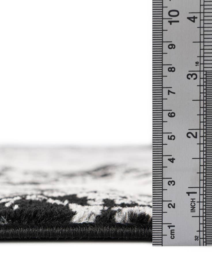 Detail image of  2' 2 x 12' Oregon Runner Rug