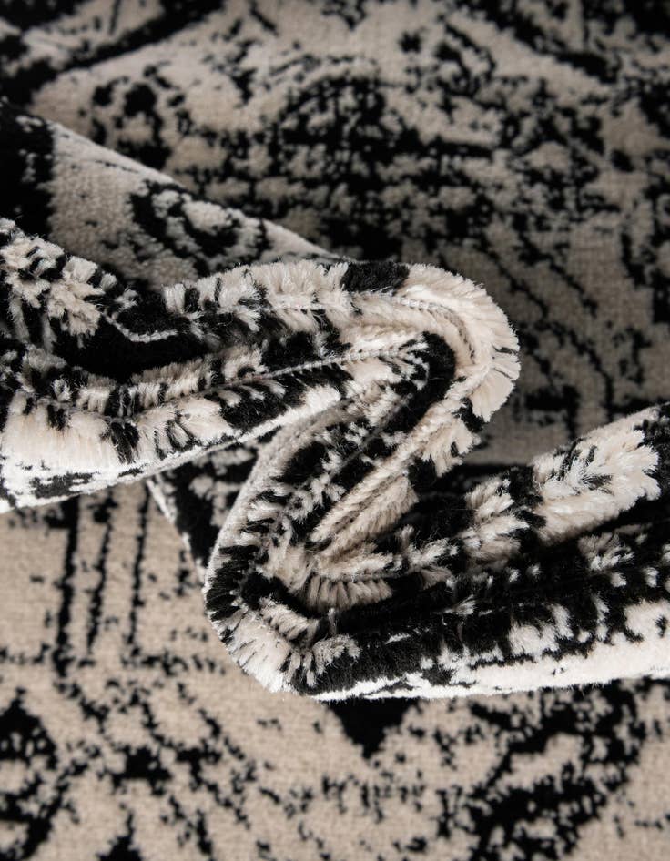 Detail image of  2' 2 x 12' Oregon Runner Rug