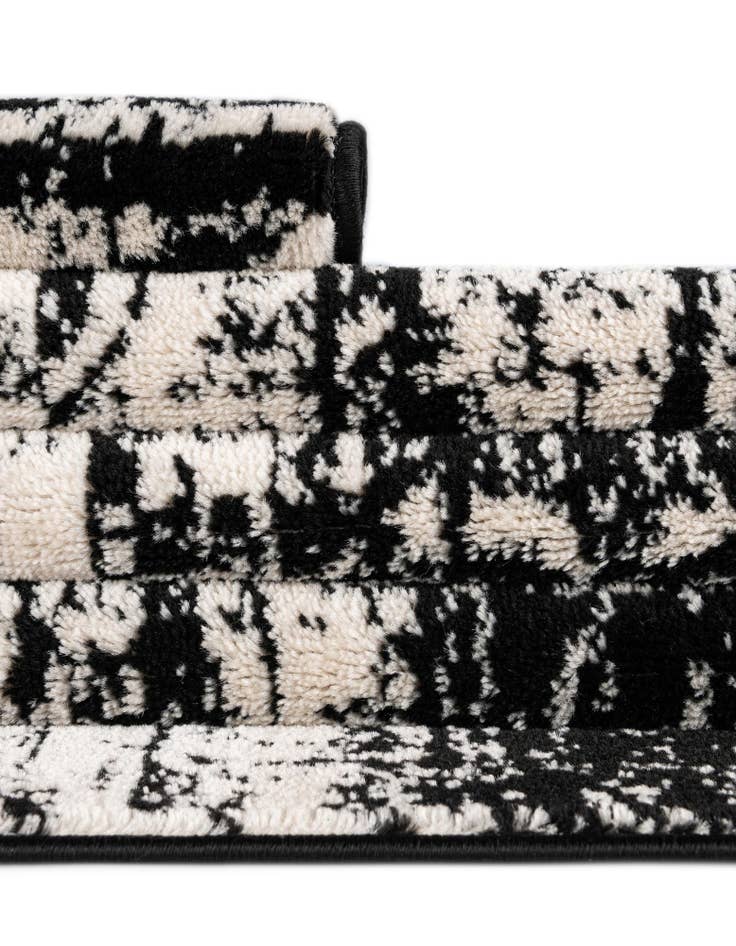 Detail image of  2' 2 x 12' Oregon Runner Rug