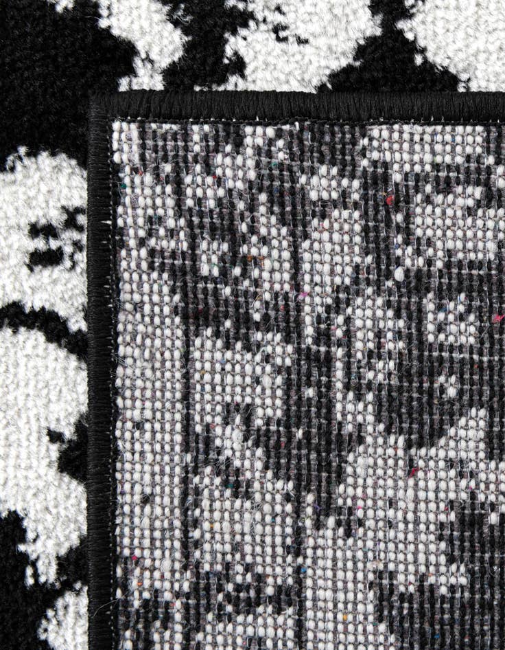 Detail image of  2' x 6' Oregon Runner Rug