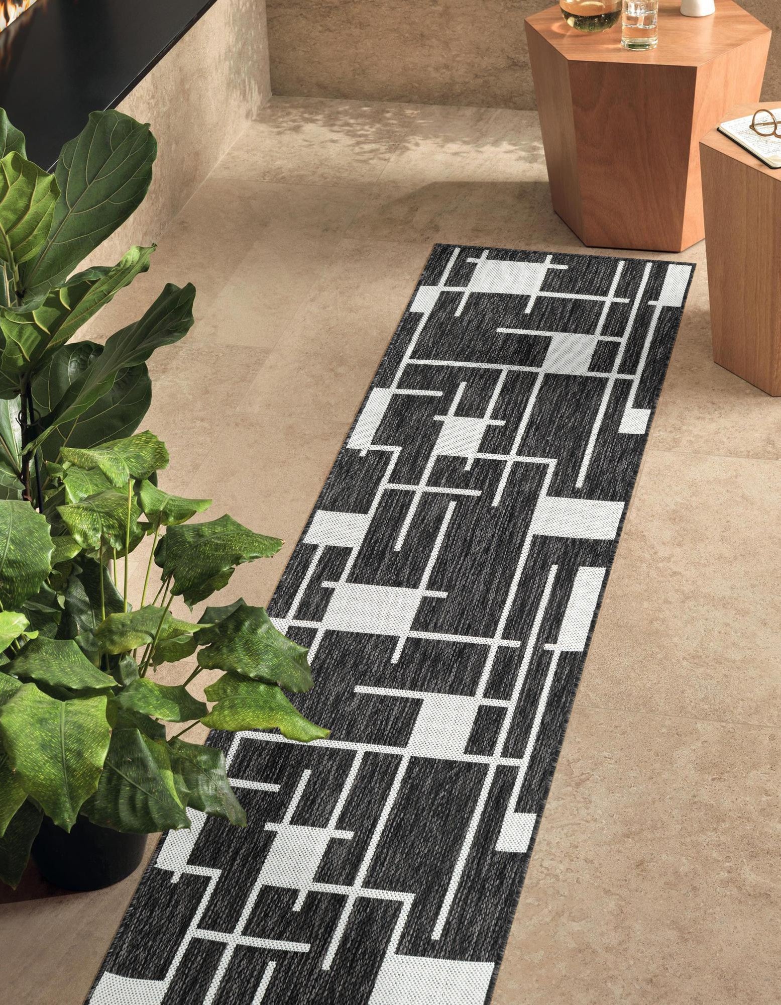 Black and White 2' x 6' Modern Indoor / Outdoor Runner Rug | Rugs.com