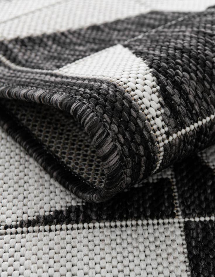 Detail image of  2' 7 x 12'  Washable Modern Indoor / Outdoor Runner Rug