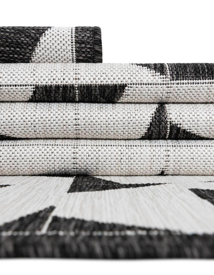 Detail image of  2' 7 x 12'  Washable Modern Indoor / Outdoor Runner Rug