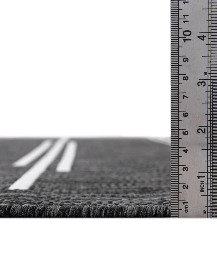 Detail image of  2' x 8'  Washable Modern Indoor / Outdoor Runner Rug