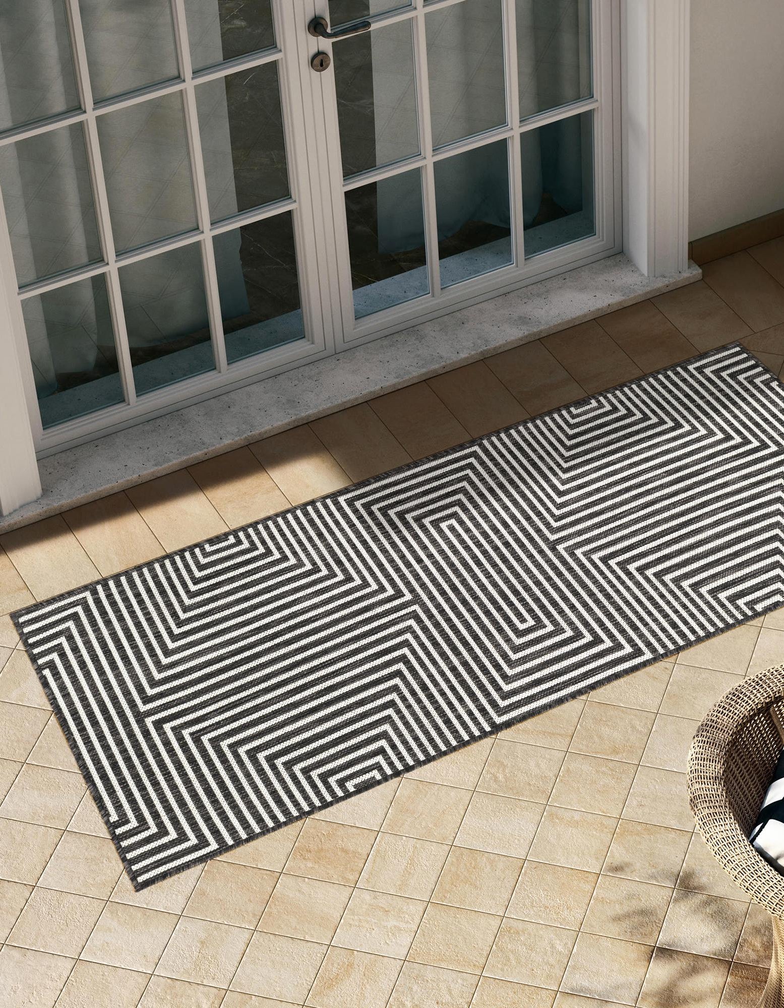 Black and White 2' x 8' Modern Indoor / Outdoor Runner Rug | Rugs.com