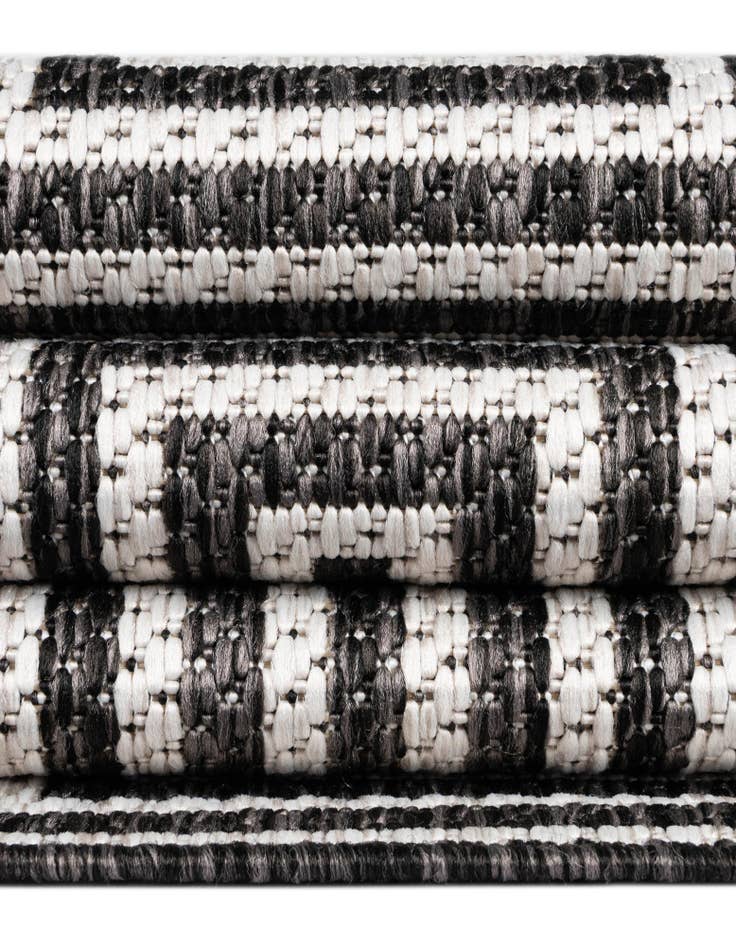 Detail image of  2' x 4'  Washable Modern Indoor / Outdoor Runner Rug