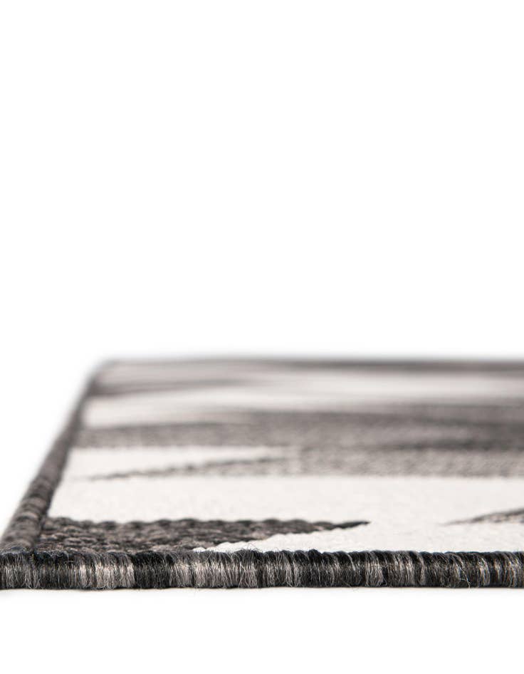 Detail image of  2' x 4'  Washable Modern Indoor / Outdoor Runner Rug