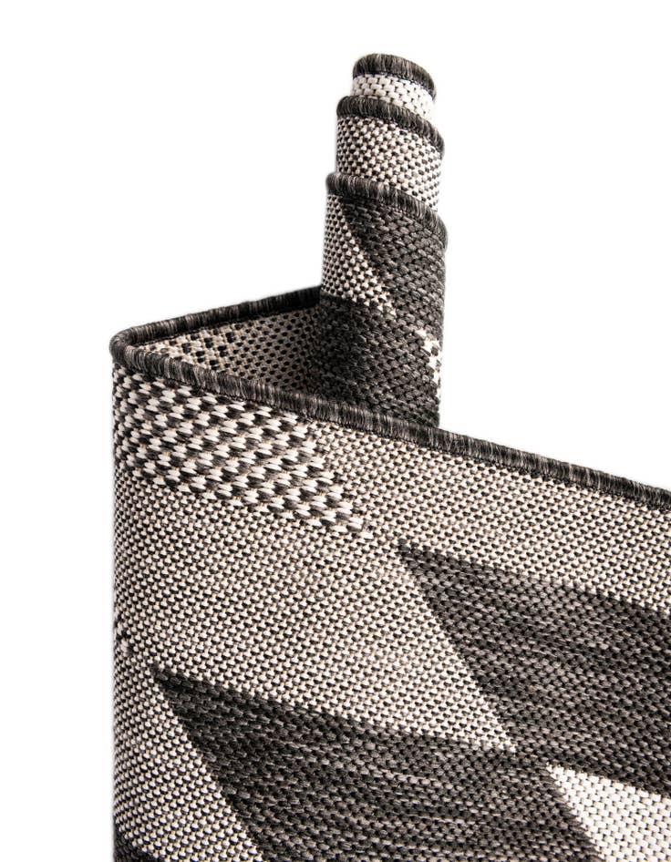 Detail image of  2' x 4'  Washable Modern Indoor / Outdoor Runner Rug