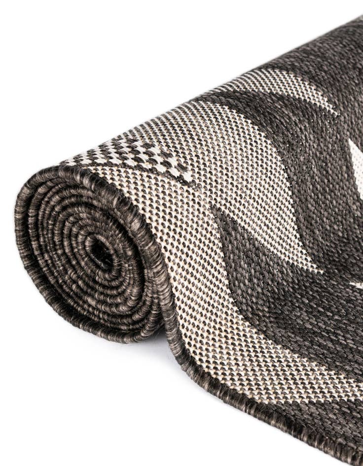 Detail image of  2' x 4'  Washable Modern Indoor / Outdoor Runner Rug