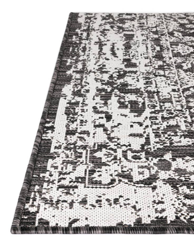 Detail image of  2' x 6'  Washable Traditional Indoor / Outdoor Runner Rug