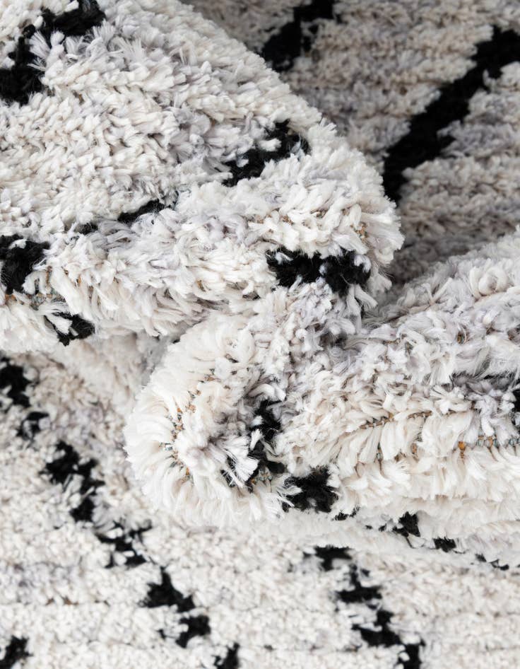 Detail image of  2' x 7' 10 Tagine Runner Rug