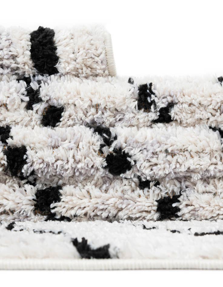 Detail image of  2' x 7' 10 Tagine Runner Rug