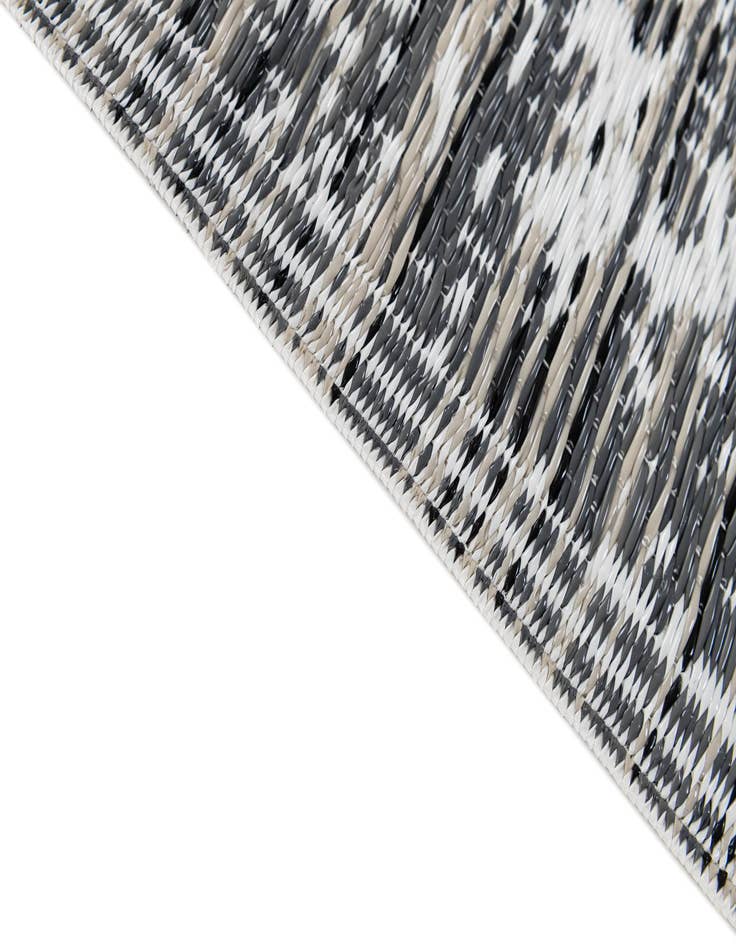 Detail image of  2' x 6'  Washable Vista Breeze Indoor / Outdoor Runner Rug