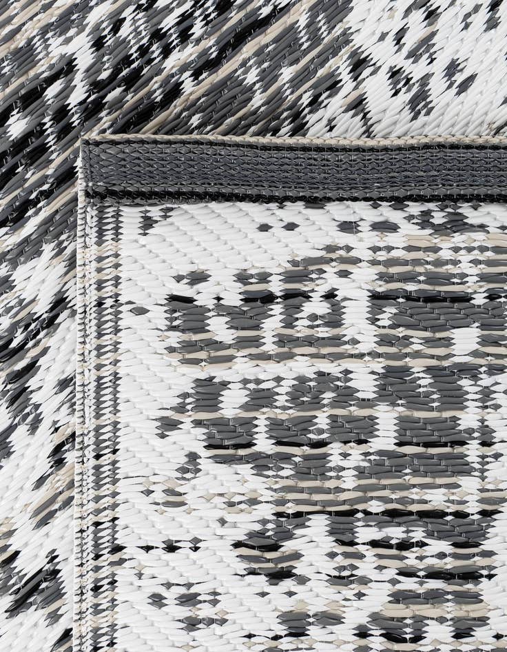 Detail image of  2' x 6'  Washable Vista Breeze Indoor / Outdoor Runner Rug