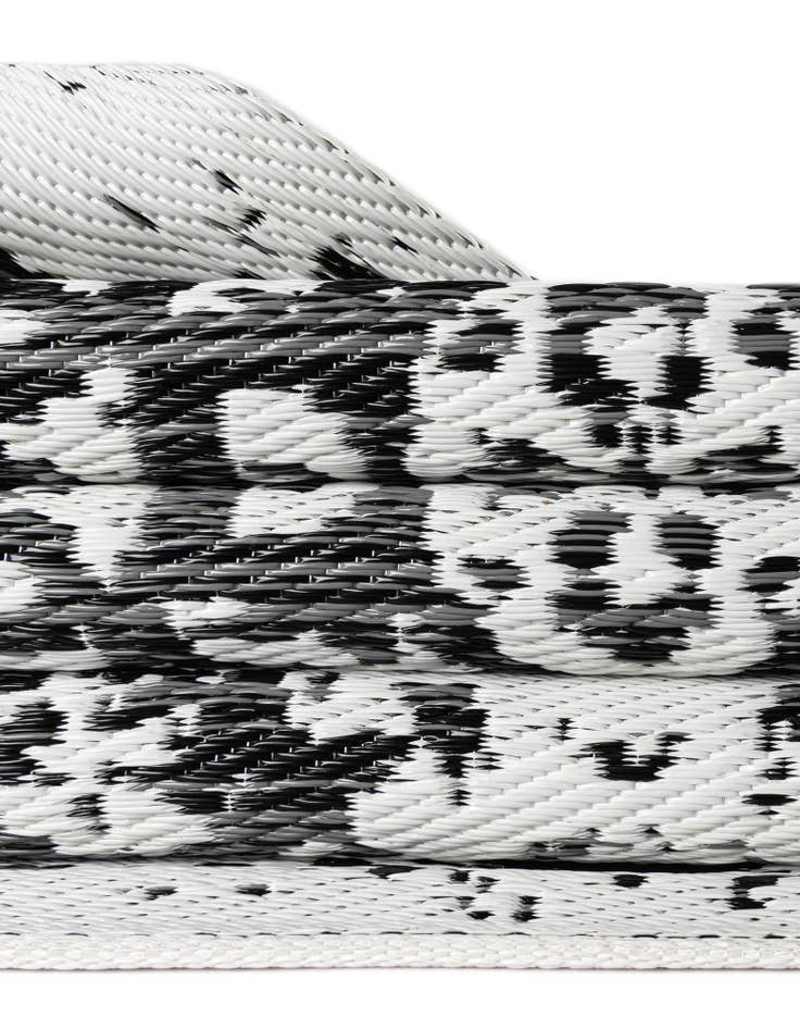 Detail image of  2' x 6'  Washable Vista Breeze Indoor / Outdoor Runner Rug