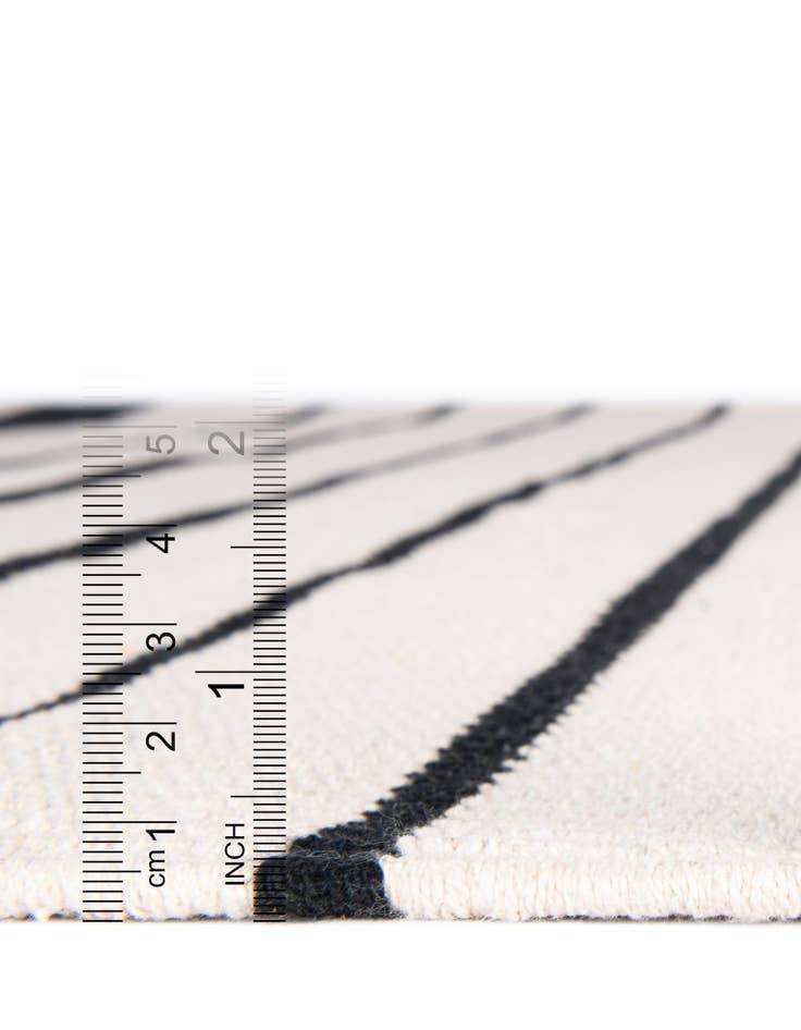 Detail image of  7' 1 x 7' 1  Hand Woven Chindi Cotton Square Rug