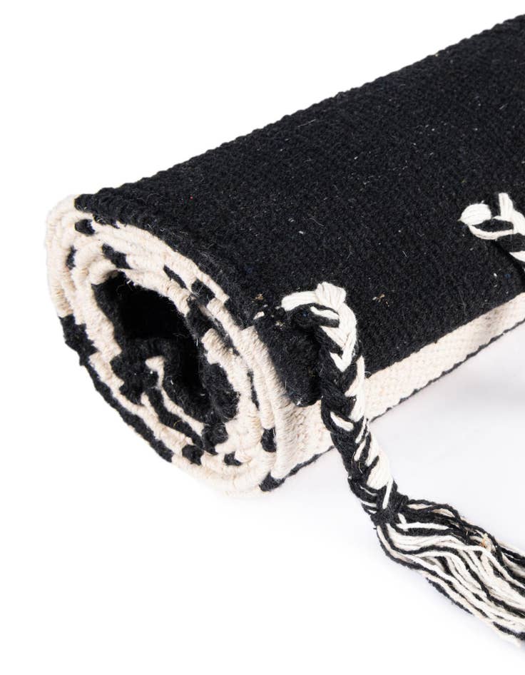 Detail image of  7' 1 x 7' 1  Hand Woven Chindi Cotton Square Rug