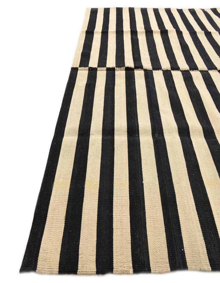 Detail image of  5' 3 x 5' 3  Hand Woven Kilim Modern Wool Square Rug