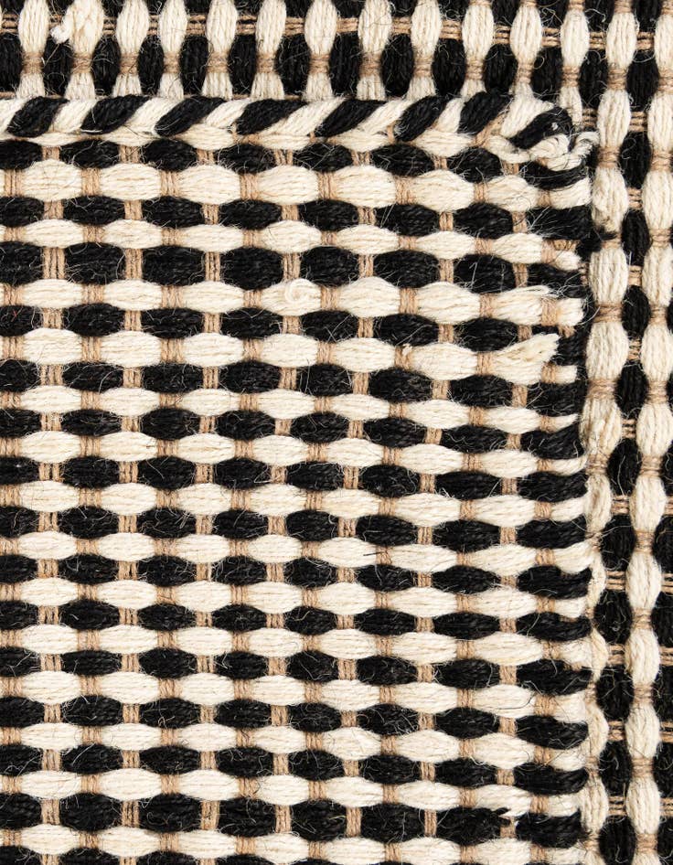 Detail image of  7' 10 x 7' 10  Hand Woven Laurel Handwoven Jute Square Rug