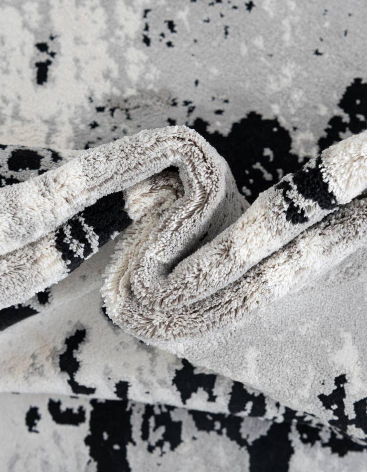 Detail image of  7' 10 x 7' 10 Milano Square Rug