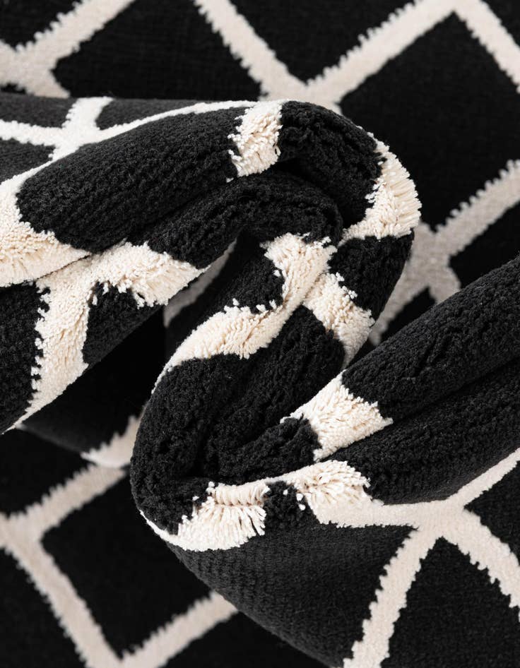 Detail image of  9' 10 x 9' 10 Milano Square Rug