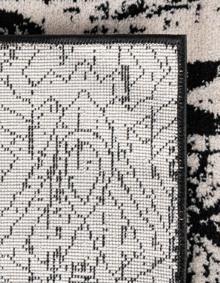 Detail image of  4' x 4' Oregon Square Rug