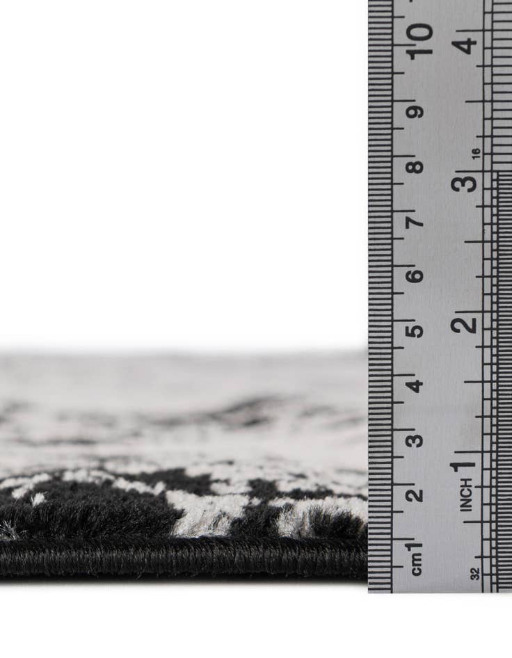 Detail image of  7' 10 x 7' 10 Oregon Square Rug