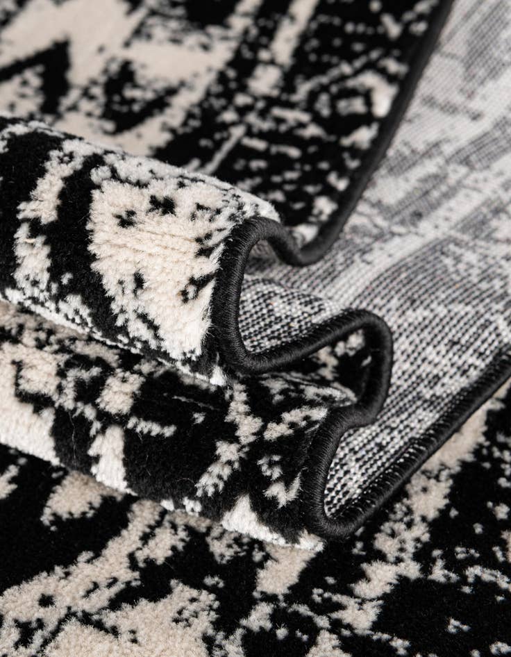 Detail image of  7' 10 x 7' 10 Oregon Square Rug