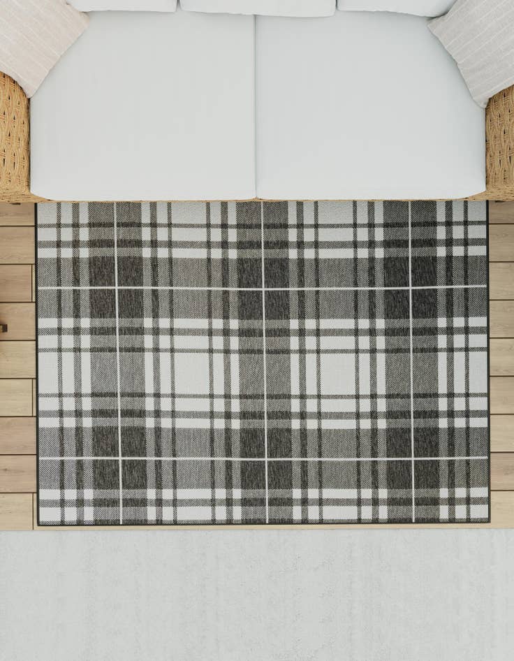 Detail image of  7' 10 x 7' 10  Washable Checkered Indoor / Outdoor Square Rug