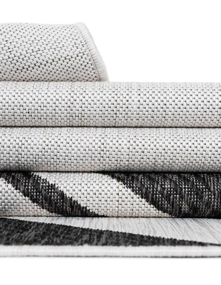 Detail image of  7' 10 x 7' 10  Washable Modern Indoor / Outdoor Square Rug