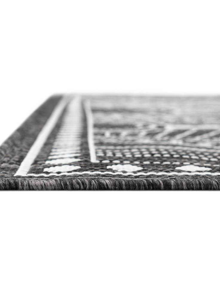 Detail image of  13' x 13'  Washable Traditional Indoor / Outdoor Square Rug
