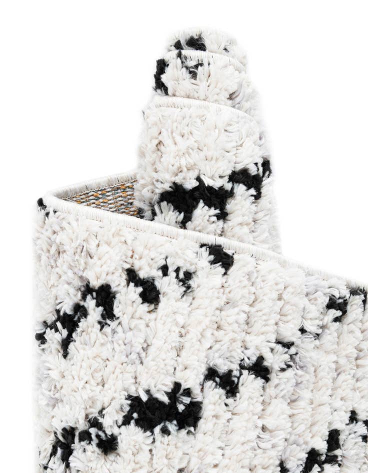 Detail image of  7' 10 x 7' 10 Tagine Square Rug