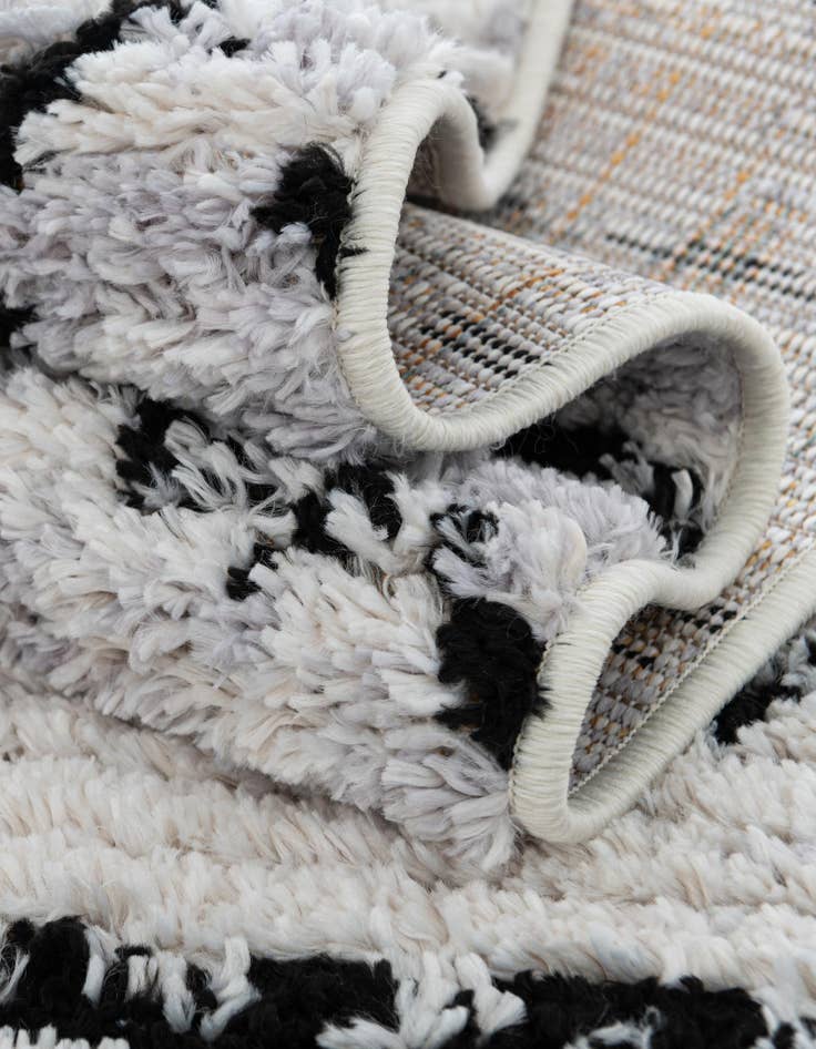 Detail image of  7' 10 x 7' 10 Tagine Square Rug