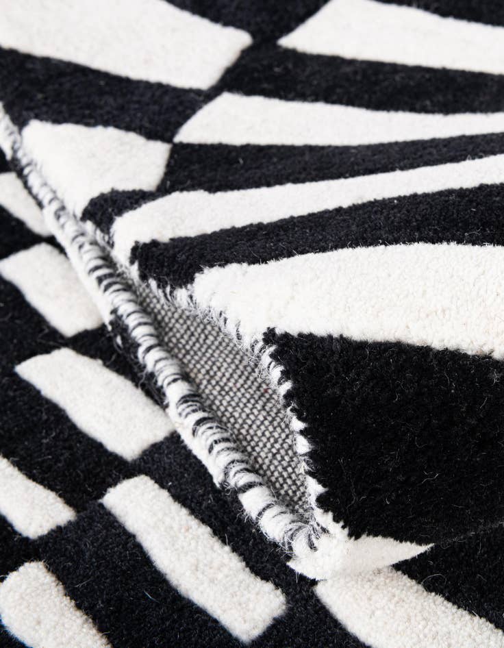 Detail image of  7' 10 x 7' 10 Vortex Wool Square Rug